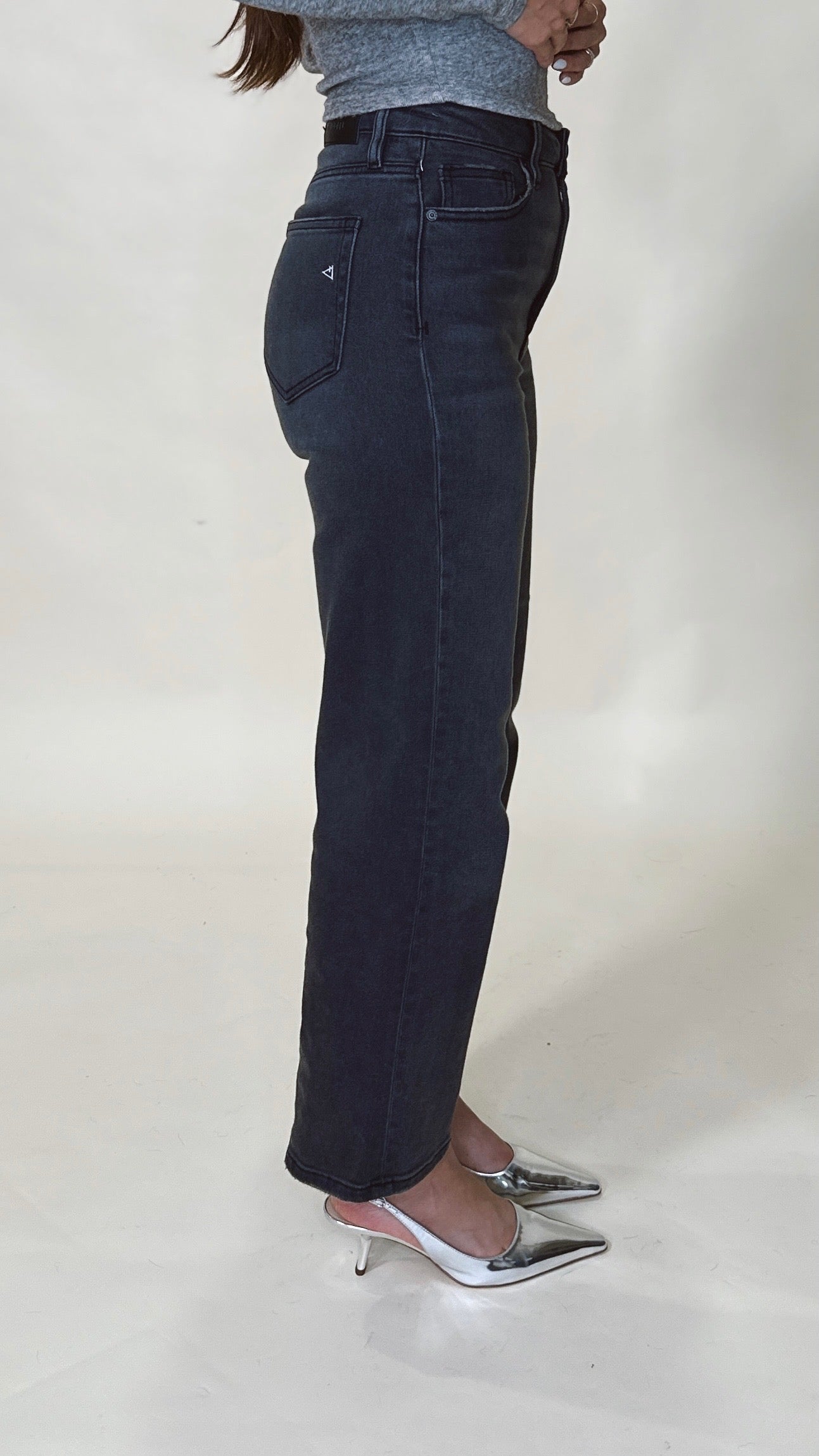 Relaxed Straight Leg Jean - Charcoal