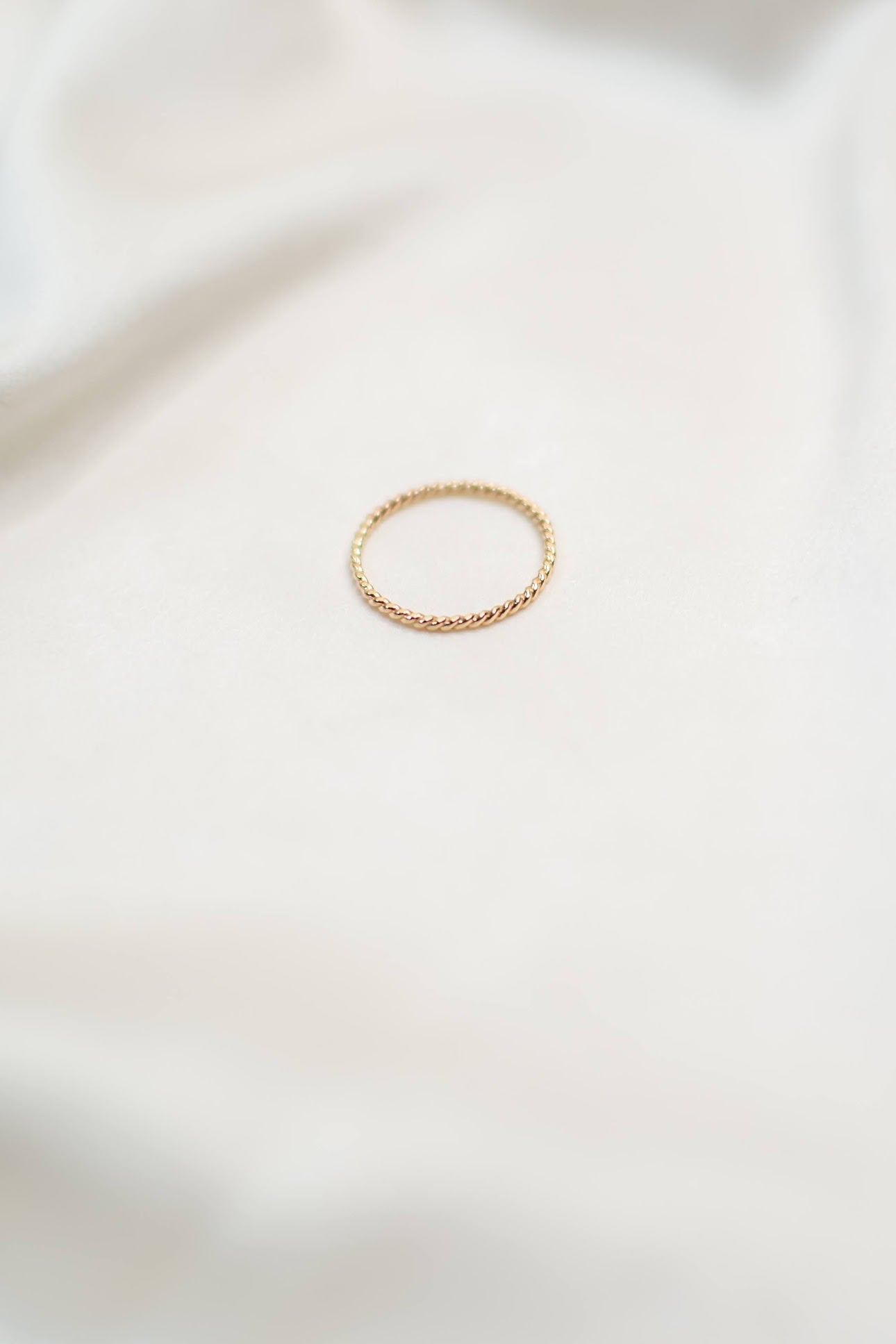 Lark Twist Ring